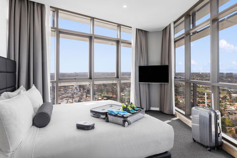 Meriton Suites Church Street, Parramatta - Cruises Travel 2