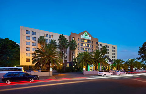 Holiday Inn Parramatta - Cruises Travel 2
