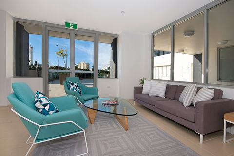 Allure Hotel And Apartments - Tourism Guide 1