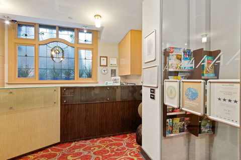 Alto Hotel On Bourke - Tourism Guide 1