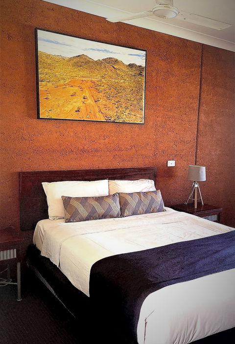 Gidgee Inn - Travel Search 1