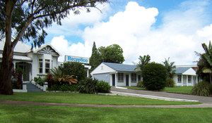 Colonial Court Motor Inn - Cruises Travel 0