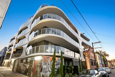 District Hotel Fitzroy - Travel Agents 0