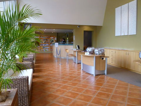 Ocean Beach Resort And Holiday Park - Cruises Travel 1