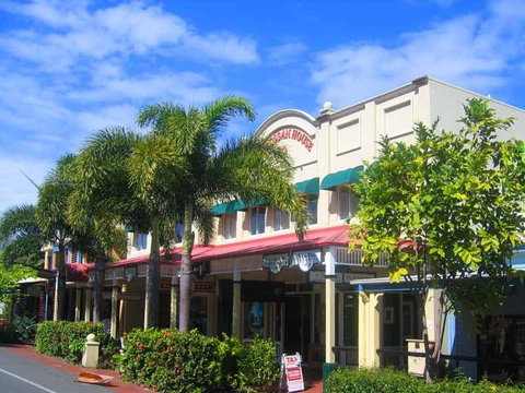 Macrossan House Boutique Holidays Apts - Travel Agents 0