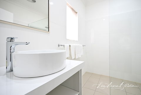 Narrandera Club Motor Inn - Tourism Guide 2