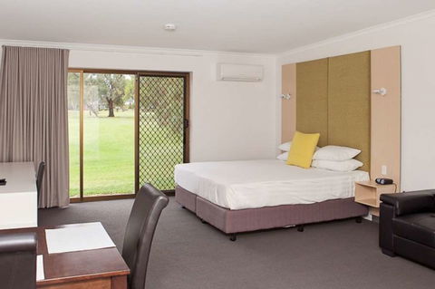 Comfort Inn & Suites Riverland - Cruises Travel 1