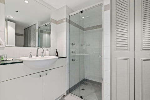 Astra Apartments Chatswood - Tourism Guide 1
