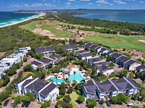Pullman Magenta Shores Resort - Cruises Travel 0