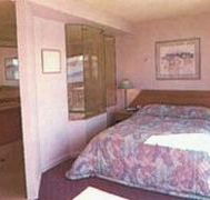 Esplanade Motor Inn - Cruises Travel