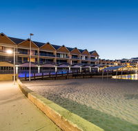 Dolphin Quay Apartment Hotel - Cruises Travel
