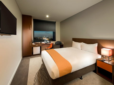 Ibis Brisbane Airport Hotel - Tourism Guide 2