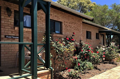 Margaret River Motel - Cruises Travel 2
