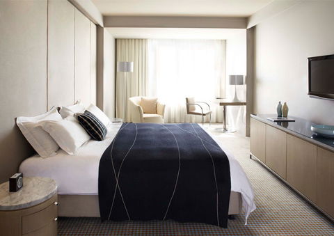 Hotel Realm - Cruises Travel 2