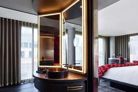 W Melbourne - Tourism Guide 1