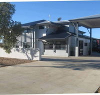 Royal Motel Miles - Travel Agents