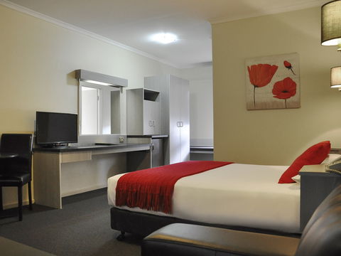 Ibis Styles Adelaide Manor - Cruises Travel 2