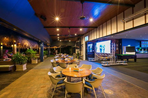 Kawana Waters Hotel By NightCap - Tourism Guide 0