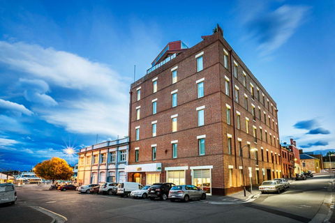 Quest Waterfront Serviced Apartments - Tourism Guide 0