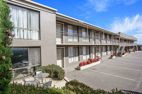 Comfort Inn On Raglan - Cruises Travel 1