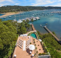 Metro Mirage Hotel Newport - Travel Agents
