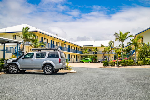 Mackay Seabreeze Apartments - Travel Agents 0
