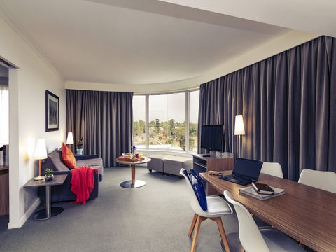 Mercure Hotel Parramatta - Cruises Travel 4