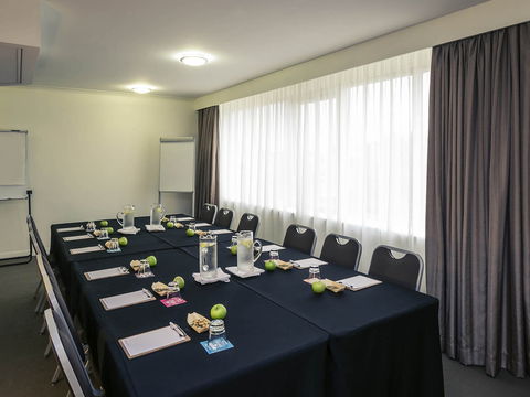 Mercure Hotel Parramatta - Cruises Travel 9