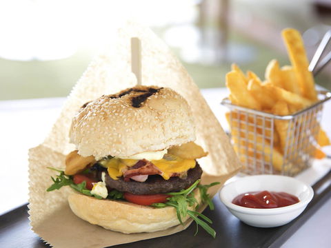 Mercure Hotel Parramatta - Cruises Travel 14
