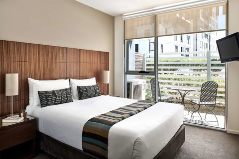 Punthill Knox - Travel Agents 13