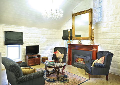 Adeline Bed & Breakfast - Tourism Guide 3