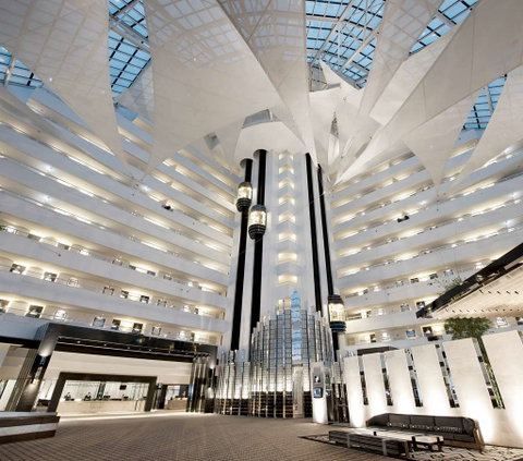 Crown Metropol Perth - Tourism Guide 1
