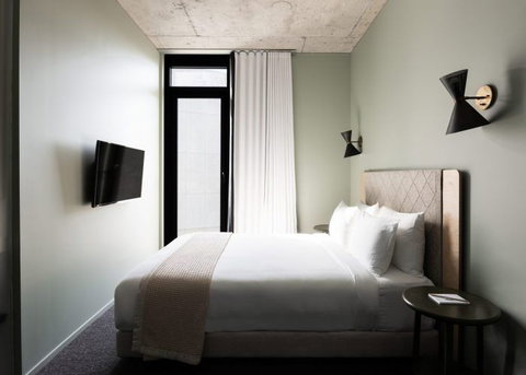 Alex Hotel, Perth - Tourism Guide 2