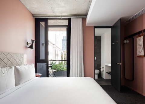 Alex Hotel, Perth - Tourism Guide 4