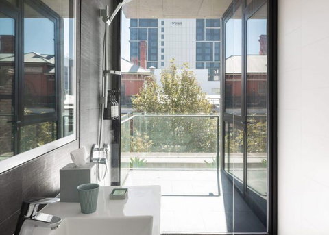 Alex Hotel, Perth - Tourism Guide 7