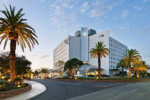 Crown Promenade Perth - Tourism Guide 0