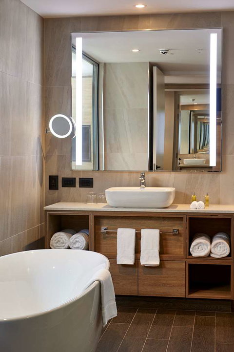 DoubleTree by Hilton Perth Northbridge - Tourism Guide 5