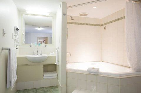 Hotel Northbridge - Tourism Guide 2