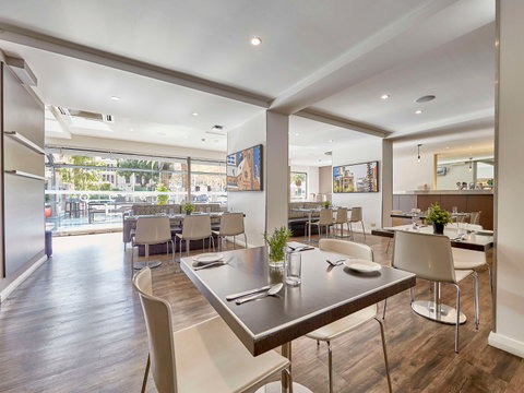 Mercure Perth On Hay - Tourism Guide 14