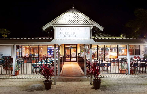 Mission Beach Resort - Travel Agents 0