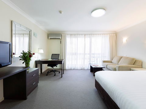 Ibis Styles Canberra Tall Trees - Cruises Travel 4