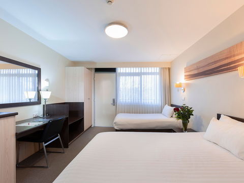 Ibis Styles Canberra Tall Trees - Cruises Travel 5