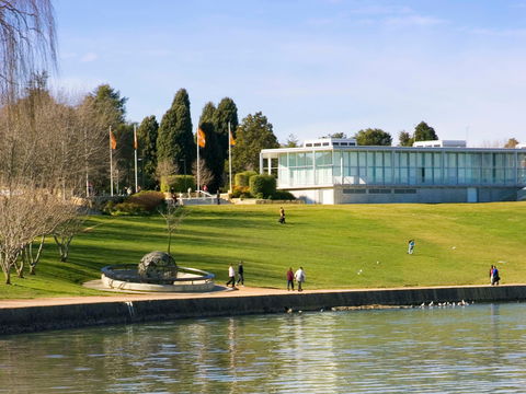 Ibis Styles Canberra Tall Trees - Cruises Travel 14