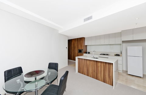 Astra Canberra Manhattan - Tourism Guide 15