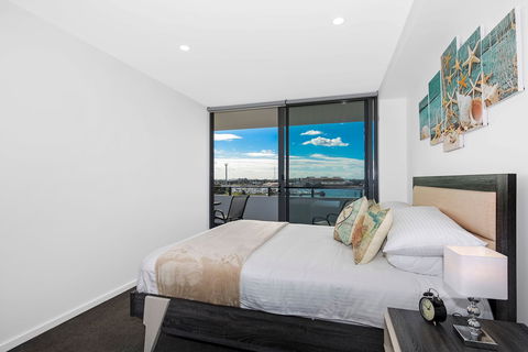 Astra Apartments Newcastle - Tourism Guide 10