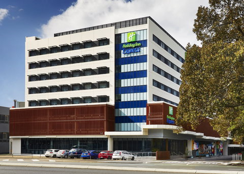 Holiday Inn Express Newcastle - Travel Search 0