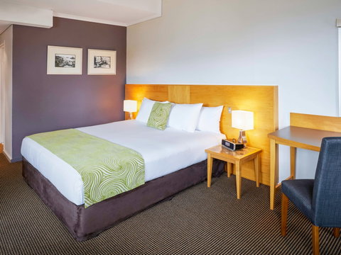 Novotel Perth Langley - Tourism Guide 7