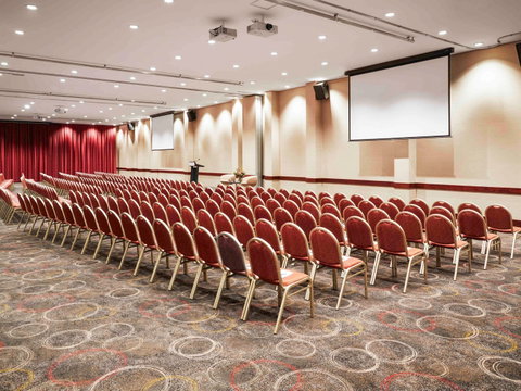 Novotel Perth Langley - Tourism Guide 10