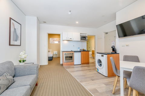 All Suites Perth - Tourism Guide 9