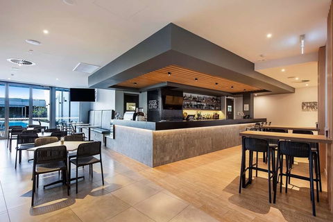 Ingot Hotel Perth, An Ascend Hotel - Cruises Travel 12